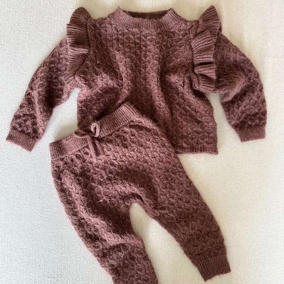 Rylee & Cru La reina plum knit sweater with matching gable plum knit pants. - Picture 1 of 1